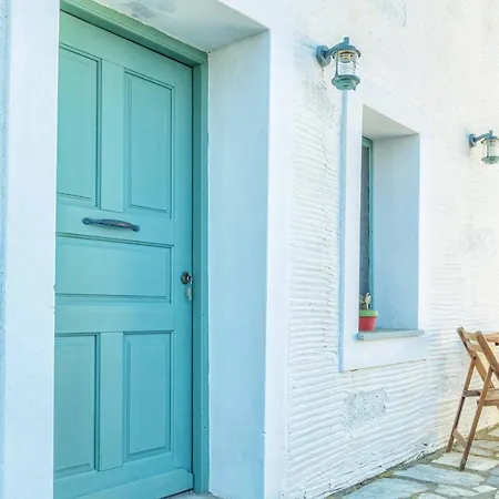 Vintage, Cozy Flat In Fallika, Andros Island *